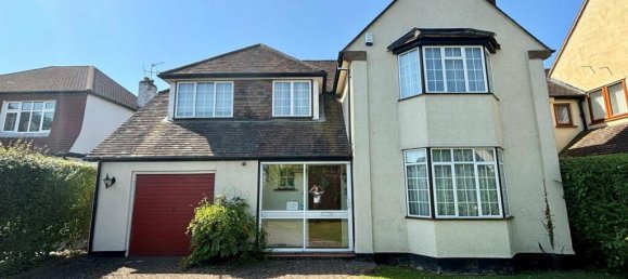 4 bedrooms House in Park Langley, United Kingdom No. 1118 13