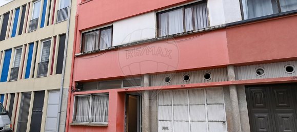 4 bedrooms House in Porto, Portugal No. 23792 12