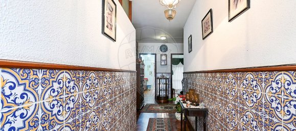 4 bedrooms House in Porto, Portugal No. 23792 13