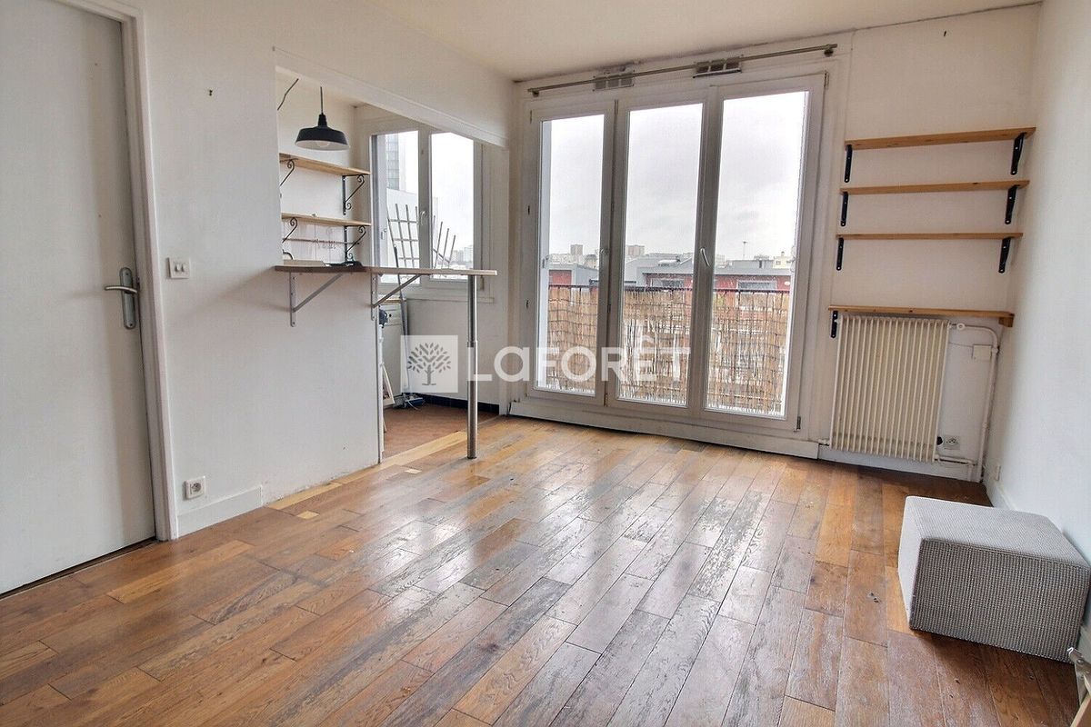 Apartamento de 1 dormitorio en Montreuil, France No. 144011