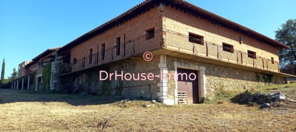 Casa de 3 dormitorios en Brouilla, France No. 289319 24