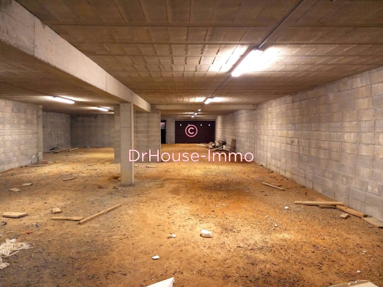 Casa de 3 dormitorios en Brouilla, France No. 289319