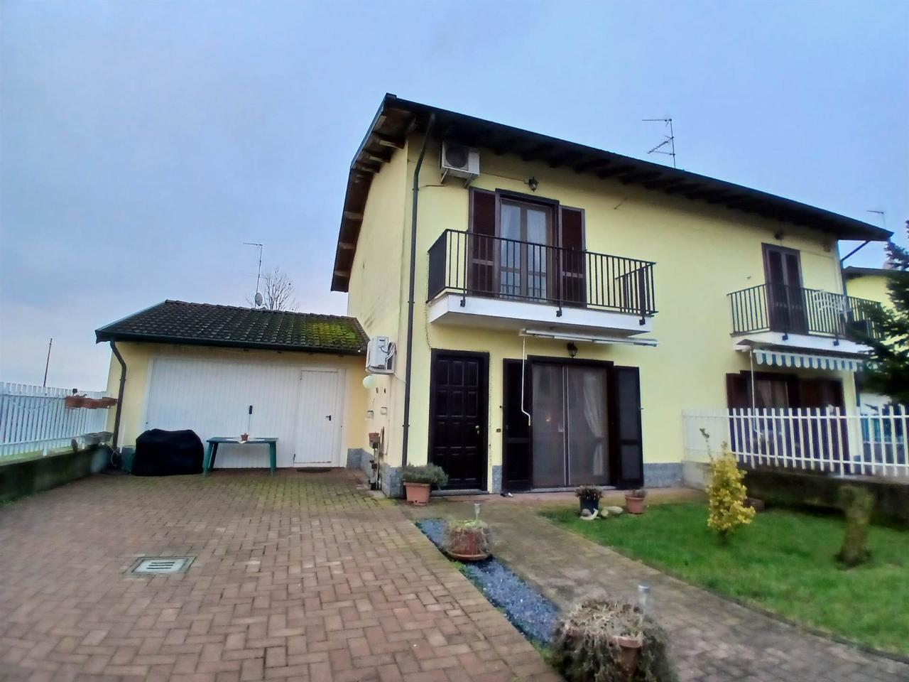 3 rooms Villa in Mortara, Italy No. 153375