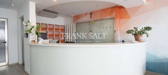 430m² Office in Qormi, Malta No. 13111 6