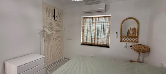 Villa de 3 dormitorios en Elda, Spain No. 183533 4