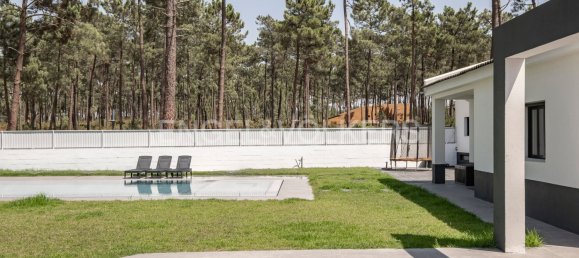 4 غرف نوم فيلا في Corroios, Portugal رقم 246017 3