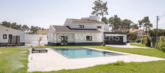 4 غرف نوم فيلا في Corroios, Portugal رقم 246017 2