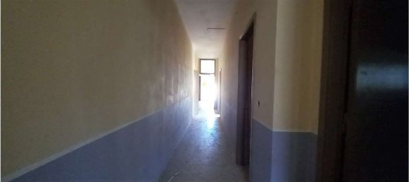 800m² Warehouse in Syracuse, Italy No. 250562 11