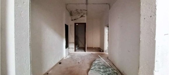 800m² Warehouse in Syracuse, Italy No. 250562 12