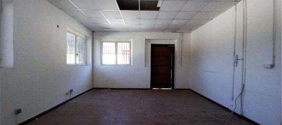 800m² Warehouse in Syracuse, Italy No. 250562 6