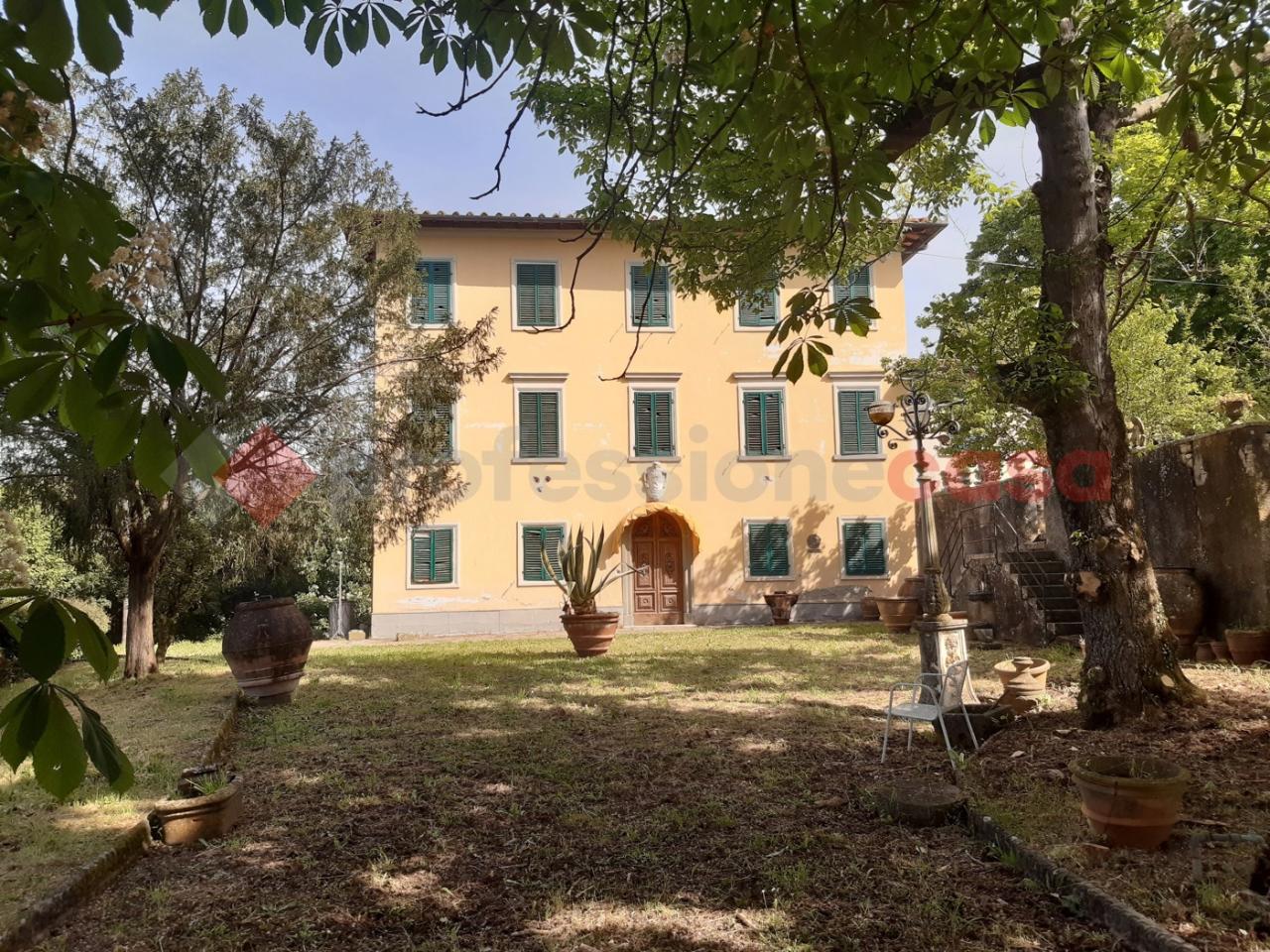 12 rooms Villa in Uzzano, Italy No. 175680