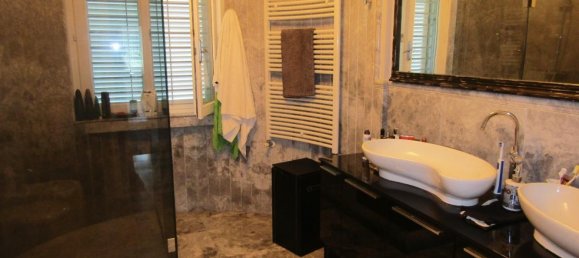 4 bedrooms Villa in Carrara, Italy No. 178390 22