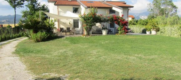 4 bedrooms Villa in Carrara, Italy No. 178390 27