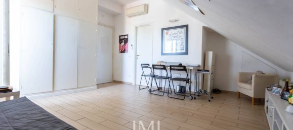 Квартира с 1 спальней в Милан, Италия № 354379 2