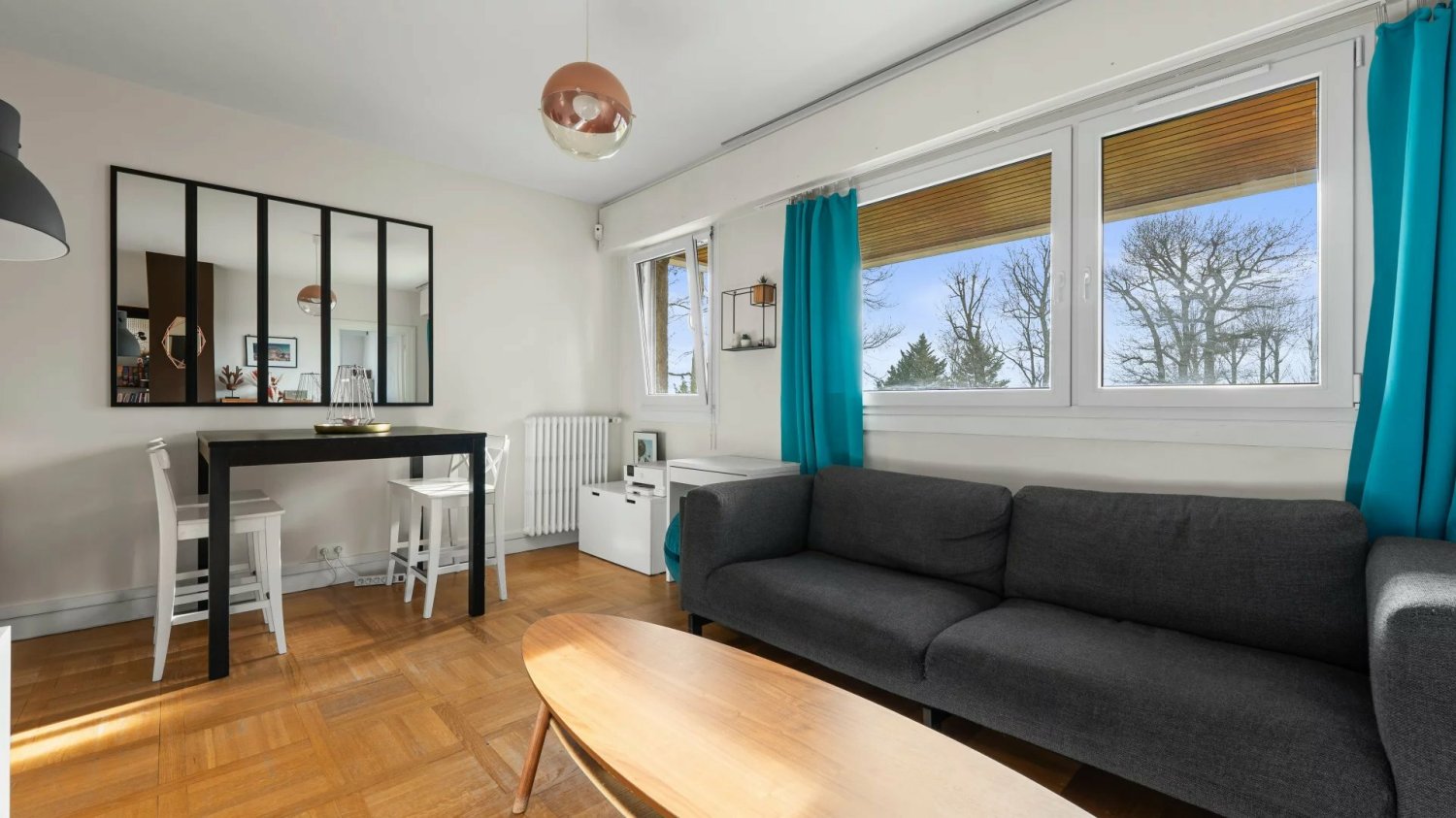 2 bedrooms Apartment in Garches, France No. 118966