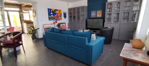 3 bedrooms House in Groffliers, France No. 268833 3