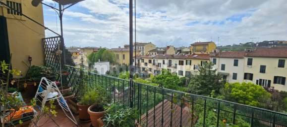 2 bedrooms Apartment in Florence, Italy No. 328811 17
