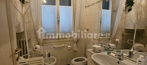 2 bedrooms Apartment in Florence, Italy No. 328811 12