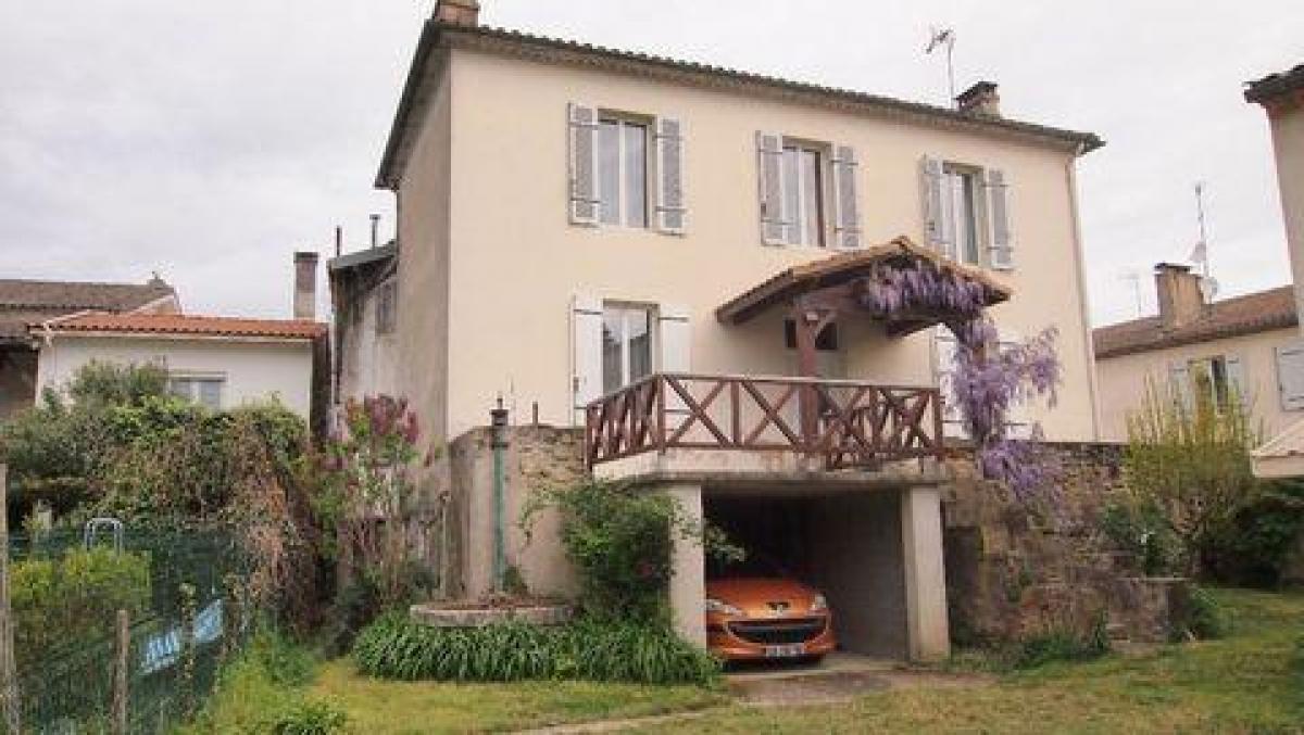 4 bedrooms House in Marmande, France No. 11875