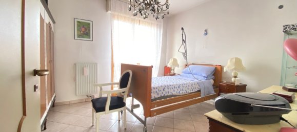 5 rooms Apartment in Cuneo, Italy No. 114155 19