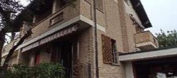 6 rooms House in Verano Brianza, Italy No. 6238 19