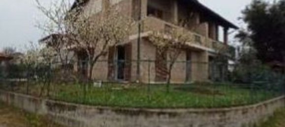 6 rooms House in Verano Brianza, Italy No. 6238 7