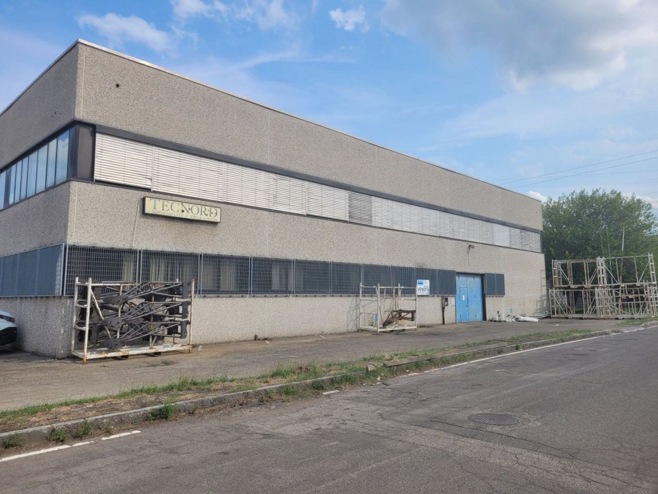 2000m² Warehouse in Formigine, Italy No. 301830