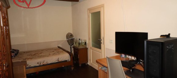 6 rooms Apartment in Montevarchi, Italy No. 237706 13