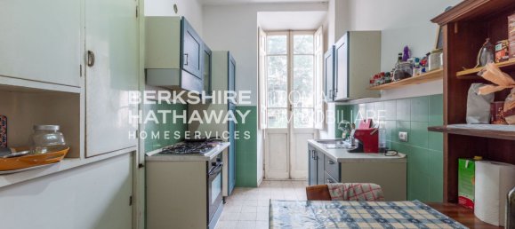 5 rooms Apartment in Rome, Italy No. 84937 7