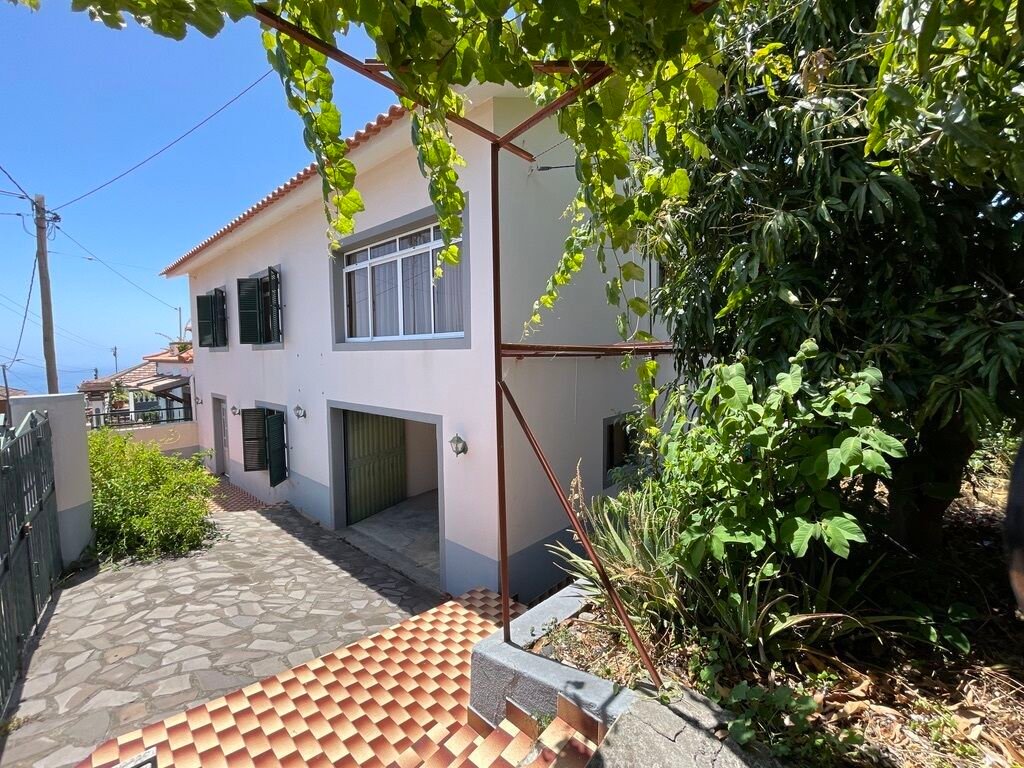 4 bedrooms House in Calheta, Portugal No. 268013