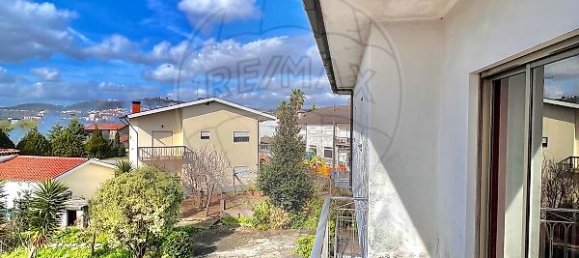 3 bedrooms House in Felgueiras, Portugal No. 15936 14