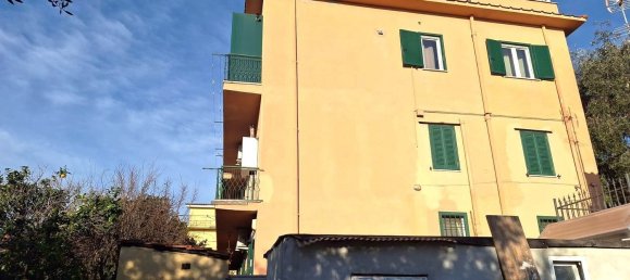 3 rooms Apartment in Rome, Italy No. 80679 6