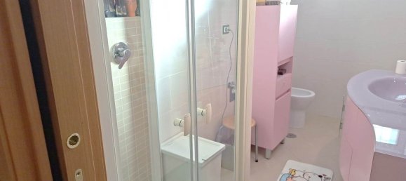 3 rooms Apartment in Rome, Italy No. 80679 25