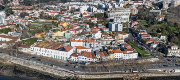 3 bedrooms House in Porto, Portugal No. 109799 2