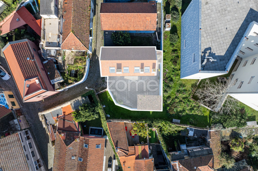 3 bedrooms House in Porto, Portugal No. 109799