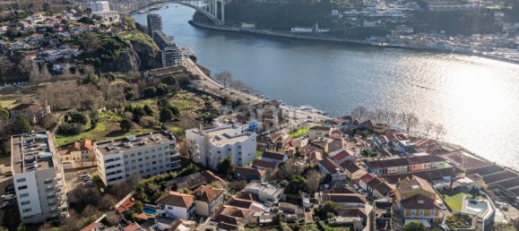 3 bedrooms House in Porto, Portugal No. 109799 10