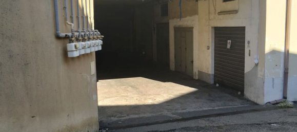 33m² Garage in Catania, Italy No. 65345 9