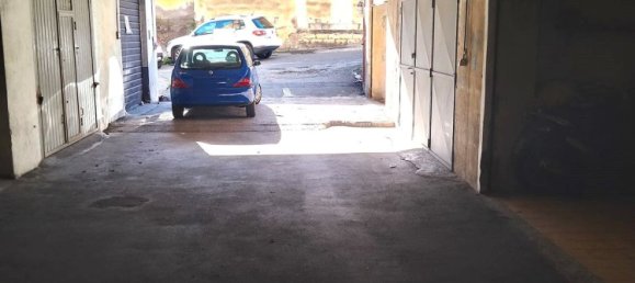 33m² Garage in Catania, Italy No. 65345 6