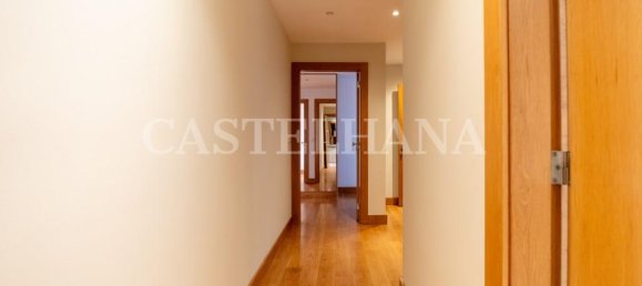 3 bedrooms Apartment in Porto, Portugal No. 97395 23