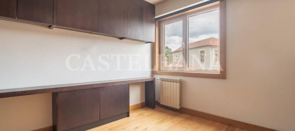 3 bedrooms Apartment in Porto, Portugal No. 97395 22