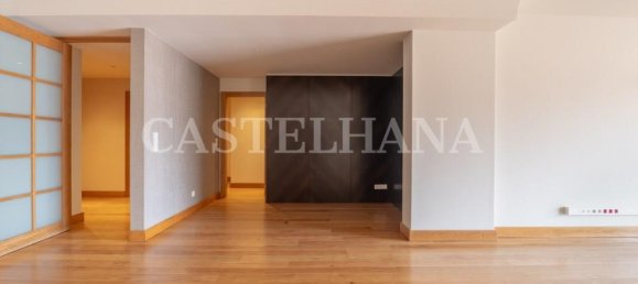 3 bedrooms Apartment in Porto, Portugal No. 97395 31