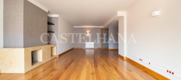 3 bedrooms Apartment in Porto, Portugal No. 97395 7
