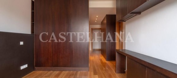 3 bedrooms Apartment in Porto, Portugal No. 97395 24