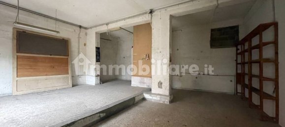 2 rooms Commercial property in San Giorgio a Cremano, Italy No. 24734 3