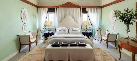 5 bedrooms Villa in Florence, Italy No. 192527 4