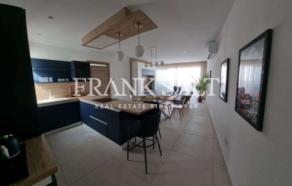 Пентхаус с 3 спальнями в Мсида, Мальта № 4633