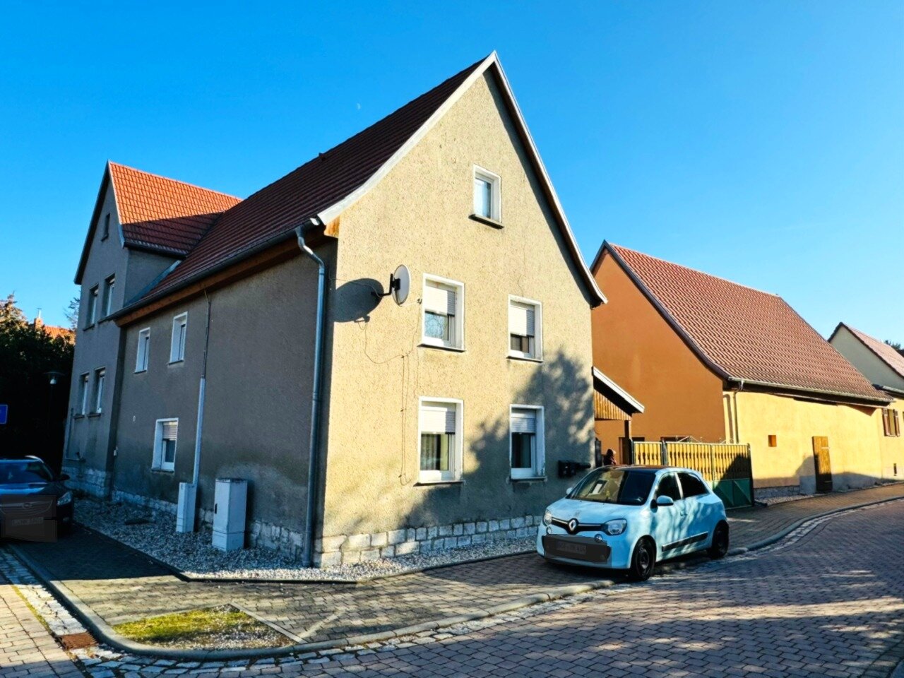 7 rooms Townhouse in Burgenlandkreis, Germany No. 15227