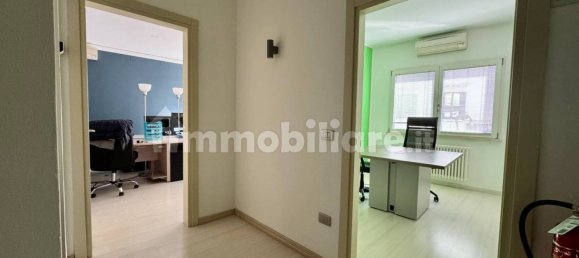 Escritório de 3 divisões em Casale sul Sile, Italy N.º 191962 72