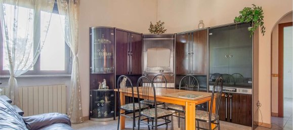 3 rooms Apartment in Magnago, Italy No. 307139 7