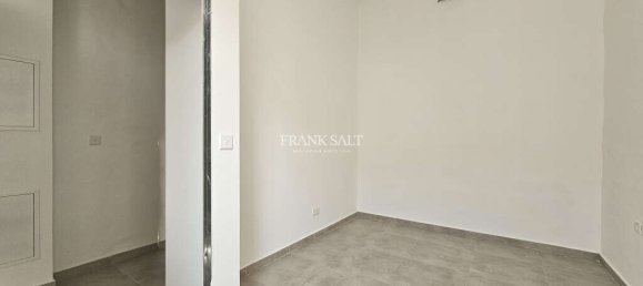 Maisonette de 2 dormitorios en Paola, Malta No. 2070 27